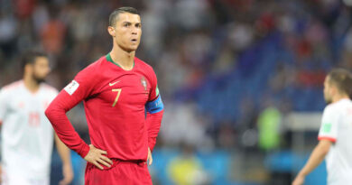 Cristiano Ronaldo leva suspensão e multa por expulsão na Supercopa e recorre da decisão
