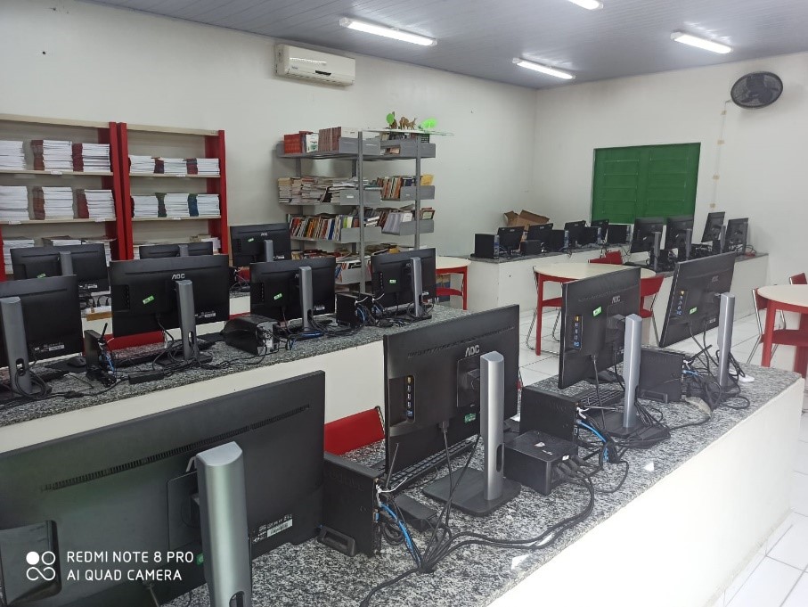 NOVOS COMPUTADORES PARA O LABORATÓRIO DE INFORMÁTICA
