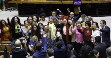 Câmara aprova 30% das vagas em concursos federais para pretos, pardos, indígenas e quilombolas