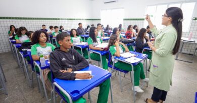 Secretaria de Educação lança edital para seletivo; salário de até R$ 3,7 mil