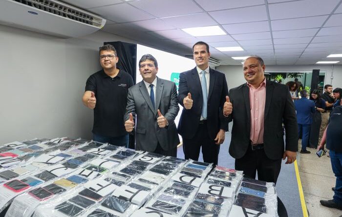 Governador participa de restituição de celulares e anuncia 400 vagas na Polícia